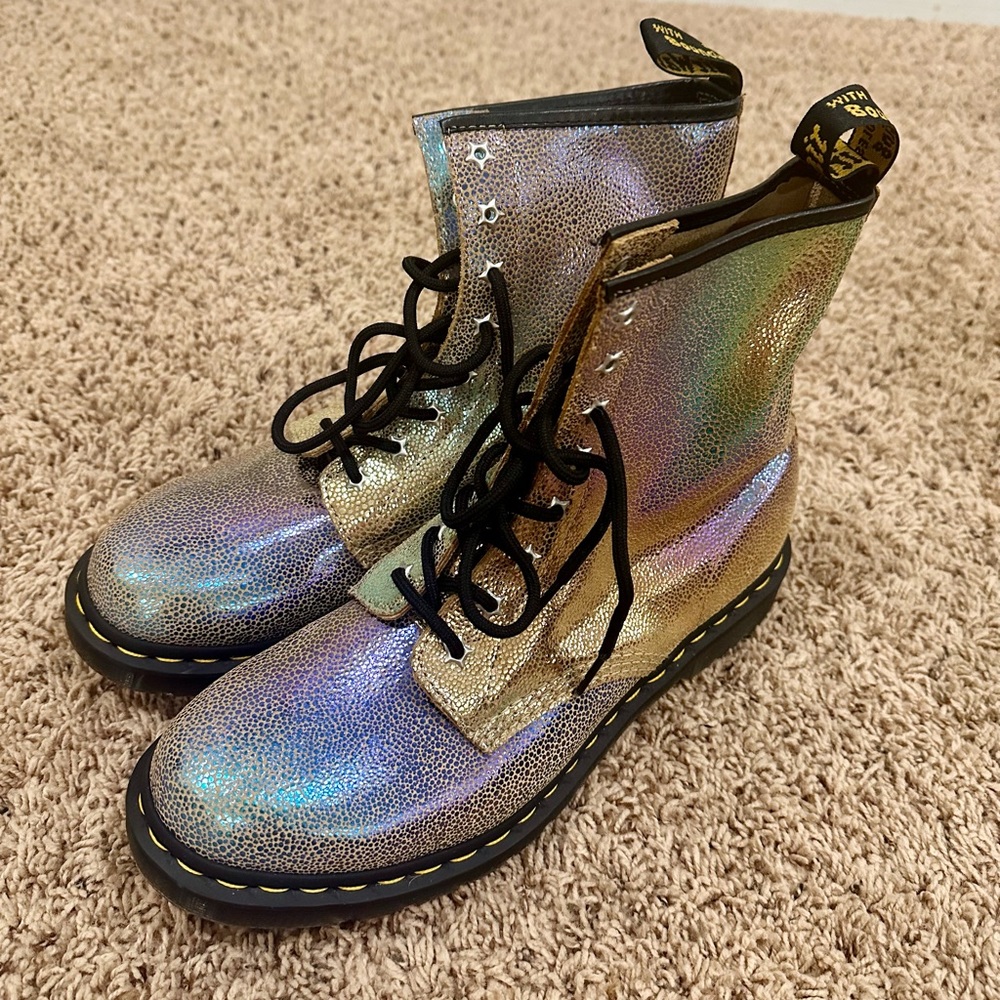COPY - Dr. Martens combat boots
